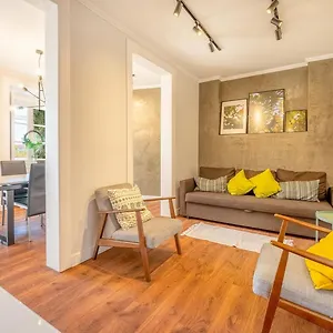 Guestready - Lemon House With Private Garden Appartamento Lisbona
